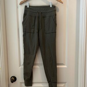 Wild Fable PullOn elastic Drawstring Olive Jogger Pants pockets 5%Spandex size S